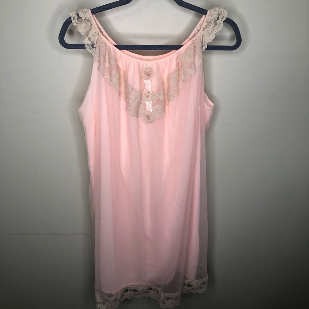 Beautiful 60s 70’s Pink Lace Nightie Dress